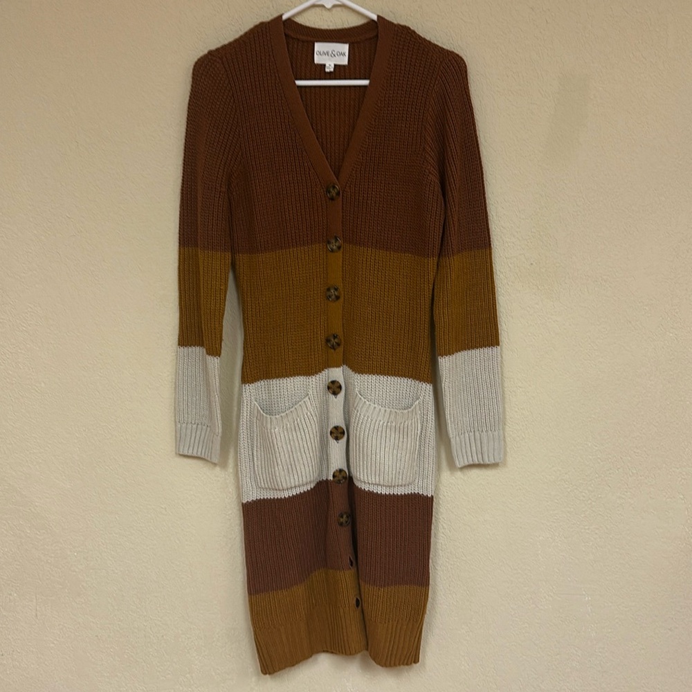 Olive & Oak womans Knit Button Down cardigan Sweater size M